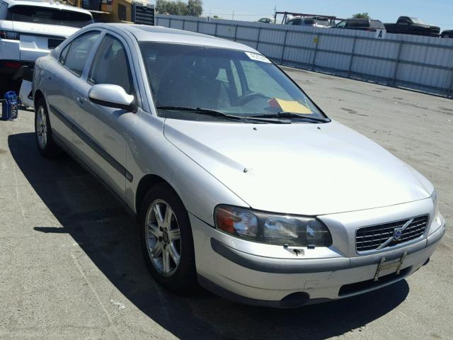 YV1RS58D722117484 - 2002 VOLVO S60 2.4T SILVER photo 1