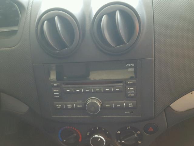 KL1TD56E19B355592 - 2009 CHEVROLET AVEO LS WHITE photo 9