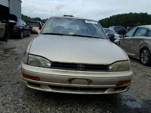 4T1VK13E1NU018886 - 1992 TOYOTA CAMRY XLE TAN photo 9