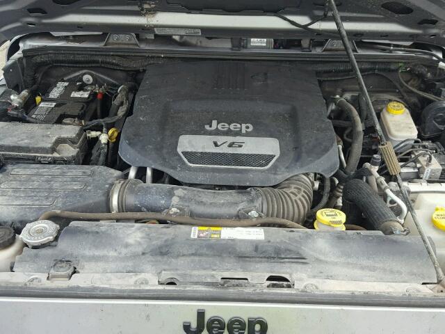 1C4AJWAG0EL251249 - 2014 JEEP WRANGLER S SILVER photo 7