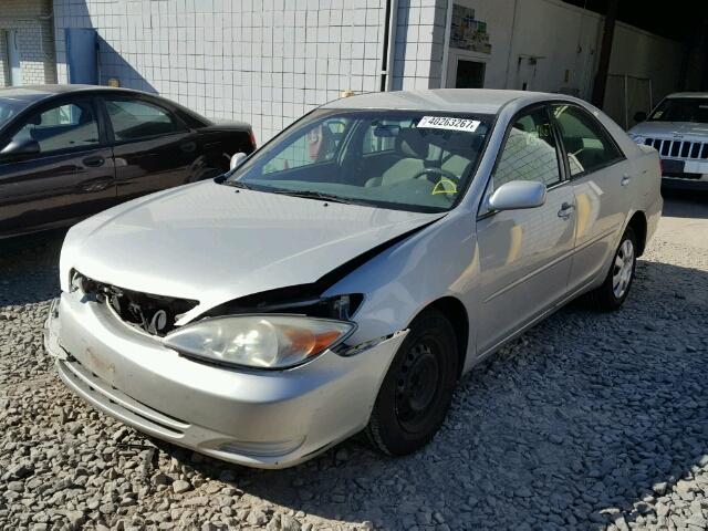 4T1BE32K44U873450 - 2004 TOYOTA CAMRY SILVER photo 2