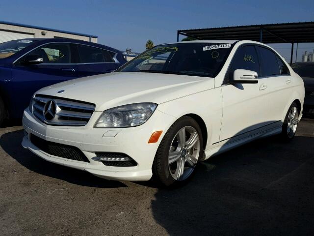 WDDGF5GB9BF651389 - 2011 MERCEDES-BENZ C 350 WHITE photo 2