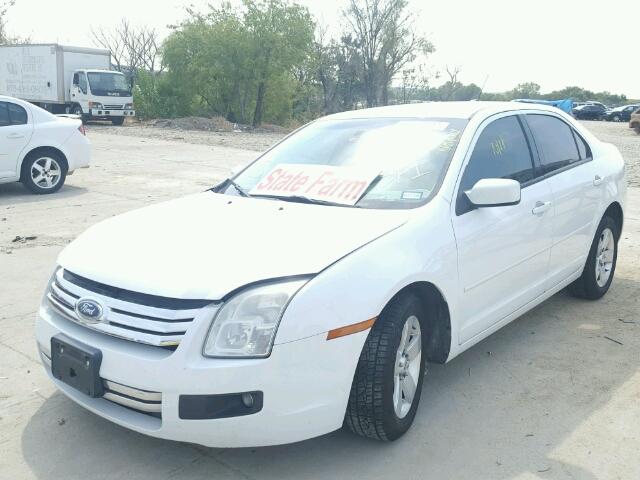 3FAHP07Z27R187793 - 2007 FORD FUSION WHITE photo 2