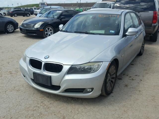 WBAPH73579A175440 - 2009 BMW 328 SILVER photo 2