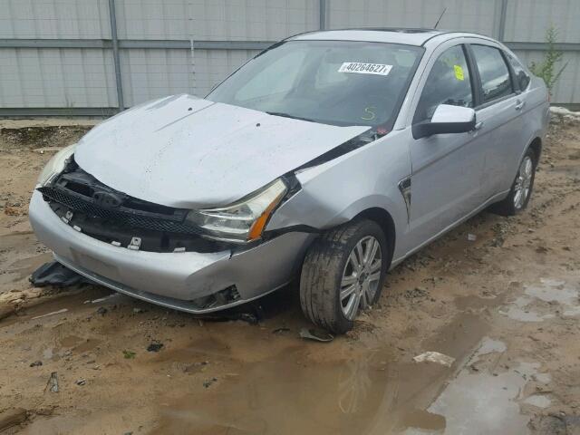 1FAHP35N98W218568 - 2008 FORD FOCUS SILVER photo 2