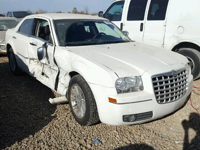 2C3CA4CD5AH199161 - 2010 CHRYSLER 300 WHITE photo 1