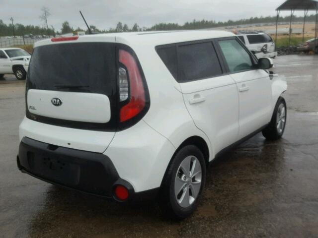 KNDJN2A25G7850192 - 2016 KIA SOUL WHITE photo 4