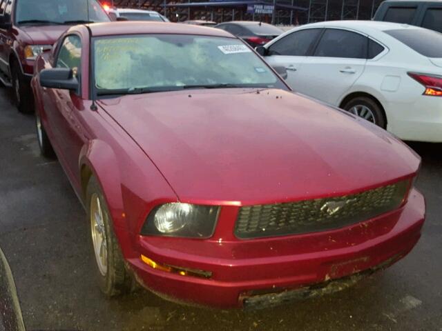 1ZVHT80N885137347 - 2008 FORD MUSTANG RED photo 1