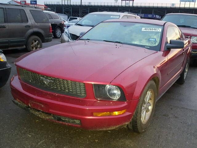 1ZVHT80N885137347 - 2008 FORD MUSTANG RED photo 2