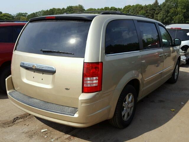 2A4RR5DXXAR377051 - 2010 CHRYSLER TOWN & COU TAN photo 4