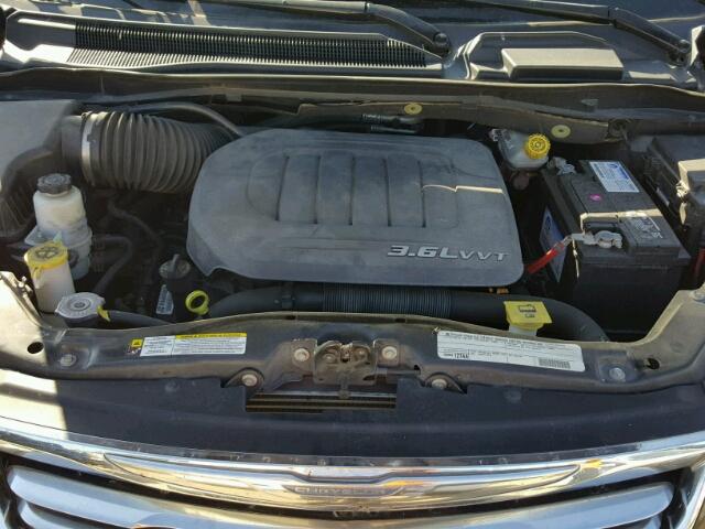 2A4RR6DG9BR782759 - 2011 CHRYSLER TOWN & COU BLACK photo 7