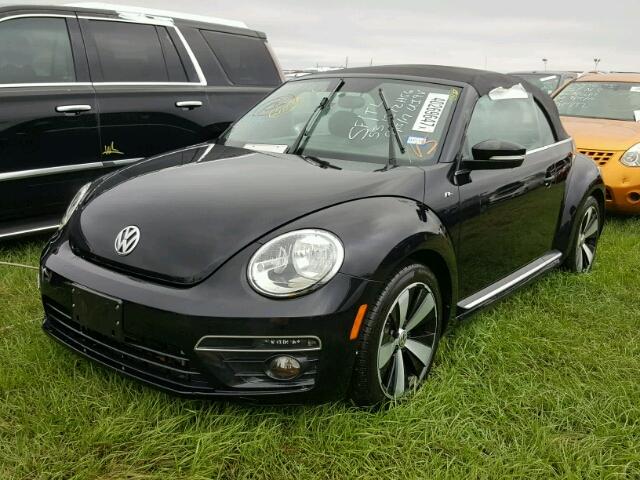 3VW7S7AT9FM810207 - 2015 VOLKSWAGEN BEETLE BLACK photo 2