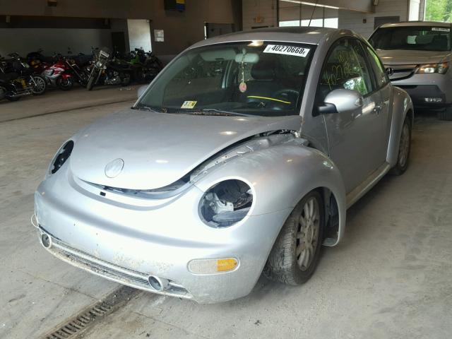 3VWCK31C75M408949 - 2005 VOLKSWAGEN NEW BEETLE SILVER photo 2