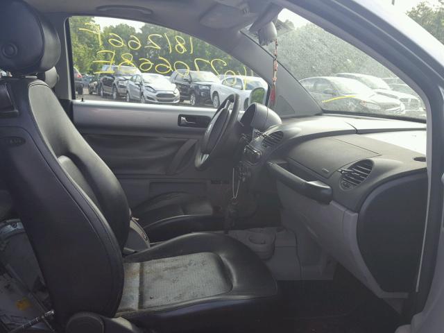 3VWCK31C75M408949 - 2005 VOLKSWAGEN NEW BEETLE ვერცხლისფერი ფოტო 5