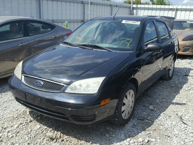 1FAFP34N47W244664 - 2007 FORD FOCUS BLACK photo 2