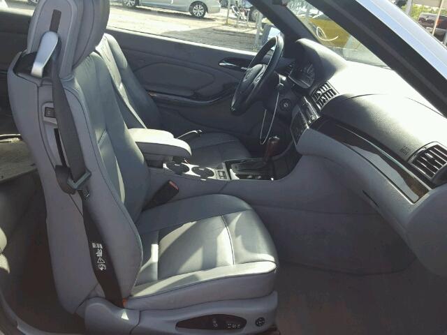 WBABS53472JU92518 - 2002 BMW 330 WHITE photo 5