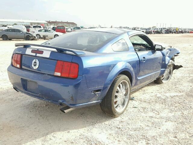 1ZVFT82H375204840 - 2007 FORD MUSTANG GT BLUE photo 4