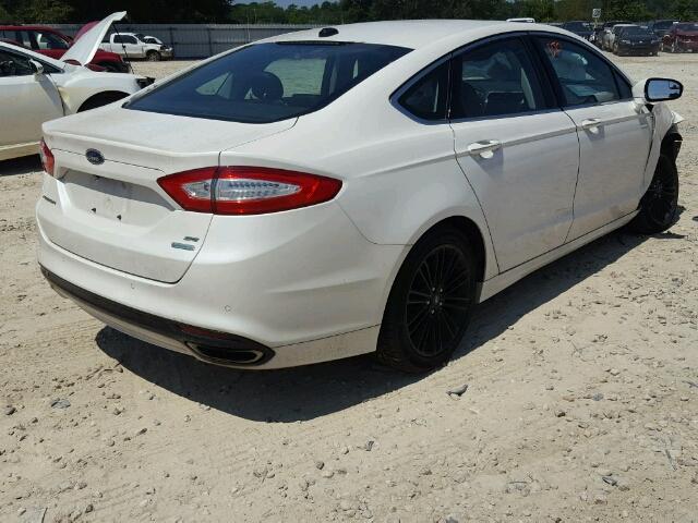 3FA6P0H93GR113210 - 2016 FORD FUSION SE WHITE photo 4