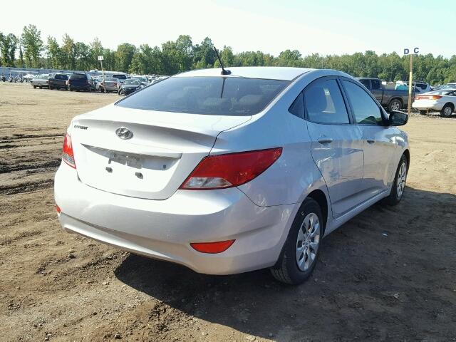 KMHCT4AE2GU110956 - 2016 HYUNDAI ACCENT SE SILVER photo 4