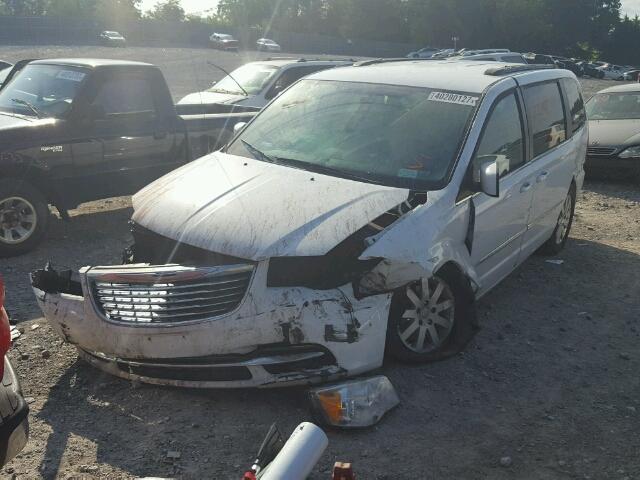 2C4RC1BG1ER397245 - 2014 CHRYSLER TOWN & COU WHITE photo 2