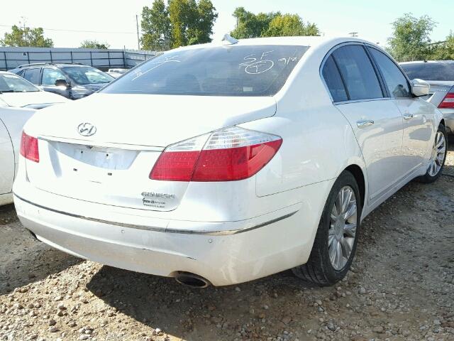 KMHGC46E49U035142 - 2009 HYUNDAI GENESIS WHITE photo 4