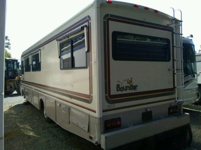 1GBKP37N7P3318718 - 1993 BOUN MOTORHOME WHITE photo 3