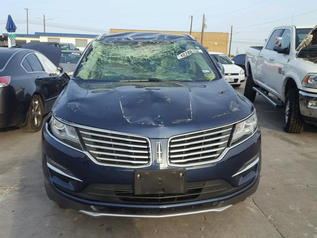 5LMCJ2C97HUL52585 - 2017 LINCOLN MKC SELECT BLUE photo 9