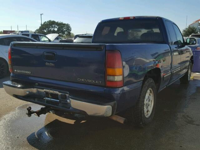 2GCEC19VXX1216678 - 1999 CHEVROLET SILVERADO BLUE photo 4