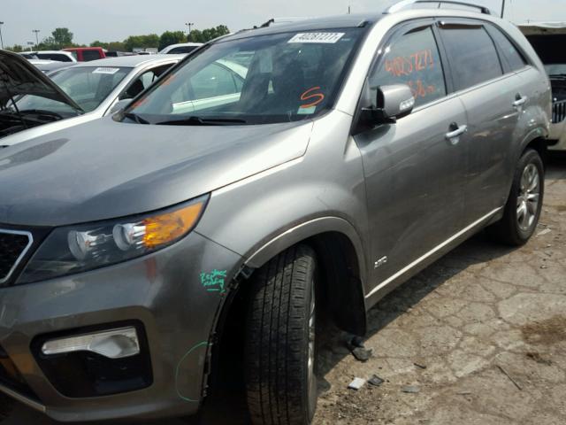 5XYKWDA27DG355746 - 2013 KIA SORENTO SX GRAY photo 2