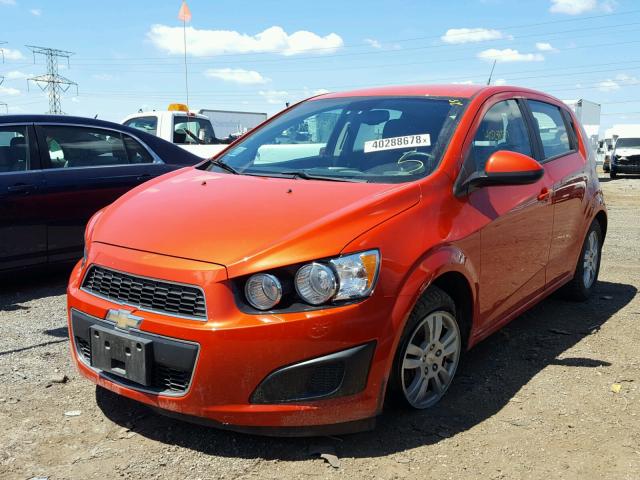 1G1JA6SH6C4171526 - 2012 CHEVROLET SONIC LS ORANGE photo 2
