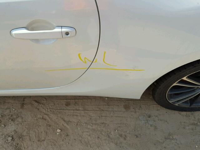 JF1ZNAA17D1727843 - 2013 TOYOTA SCION FR-S თეთრი ფოტო 9