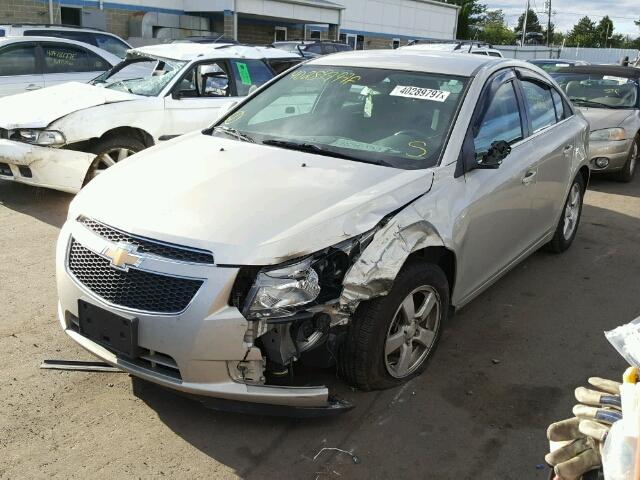 1G1PC5SB1D7324291 - 2013 CHEVROLET CRUZE LT GOLD photo 2