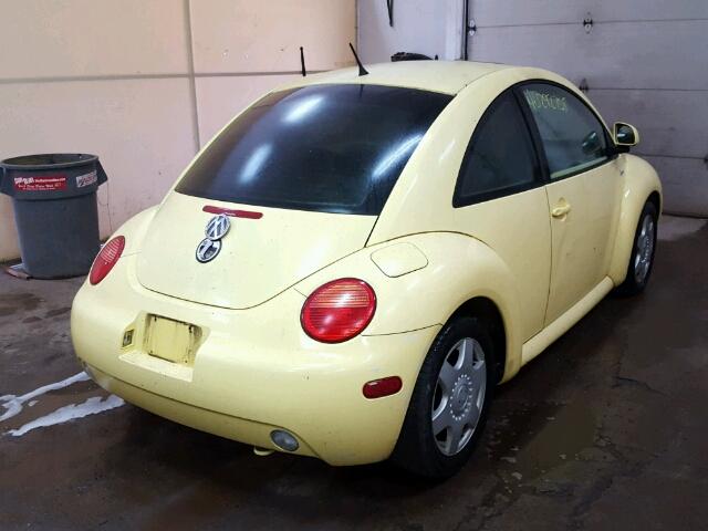 3VWCC21C2XM457972 - 1999 VOLKSWAGEN NEW BEETLE YELLOW photo 4