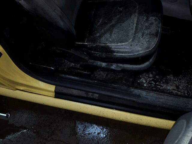 3VWCC21C2XM457972 - 1999 VOLKSWAGEN NEW BEETLE YELLOW photo 9