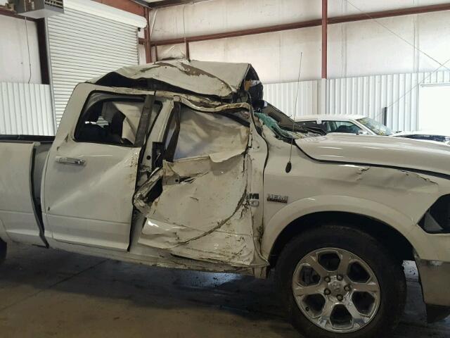 1C6RR6JT8HS512802 - 2017 RAM 1500 LARAM WHITE photo 9