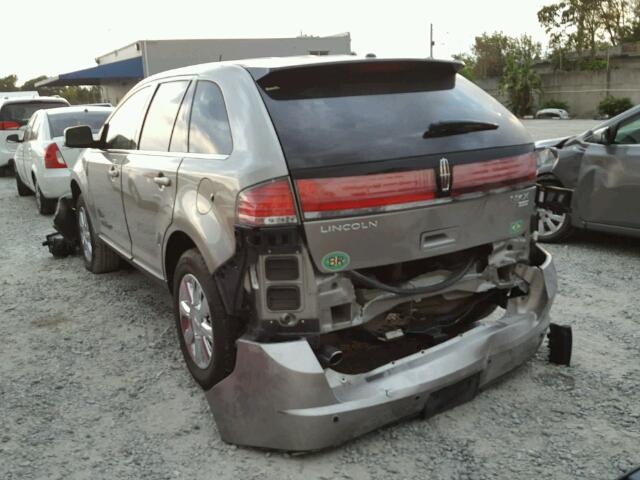 2LMDU88C38BJ29749 - 2008 LINCOLN MKX SILVER photo 3