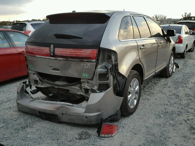 2LMDU88C38BJ29749 - 2008 LINCOLN MKX SILVER photo 4