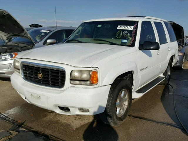 1GYEK63R1YR227549 - 2000 CADILLAC ESCALADE L WHITE photo 2