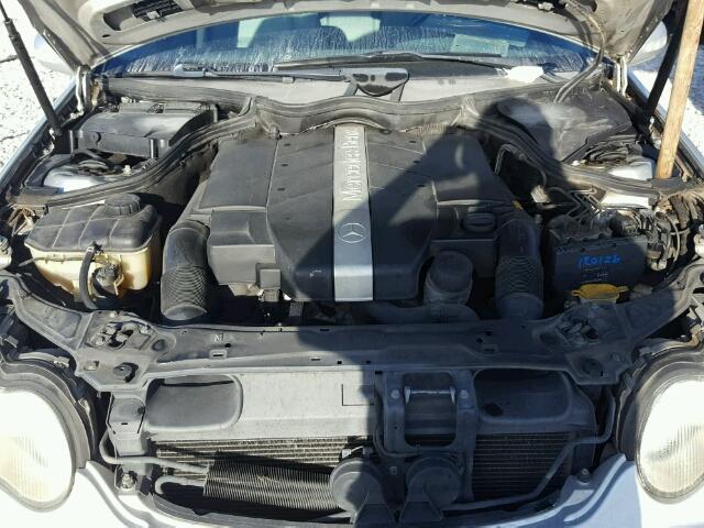 WDBRF64J51F084602 - 2001 MERCEDES-BENZ C SILVER photo 7