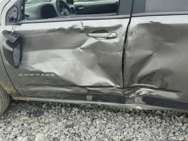 1C4NJCBA7CD601025 - 2012 JEEP COMPASS SP GRAY photo 9