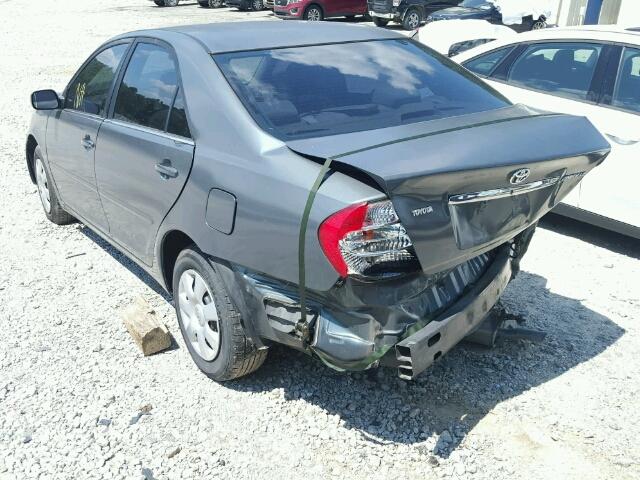 4T1BE32K03U226428 - 2003 TOYOTA CAMRY GRAY photo 3