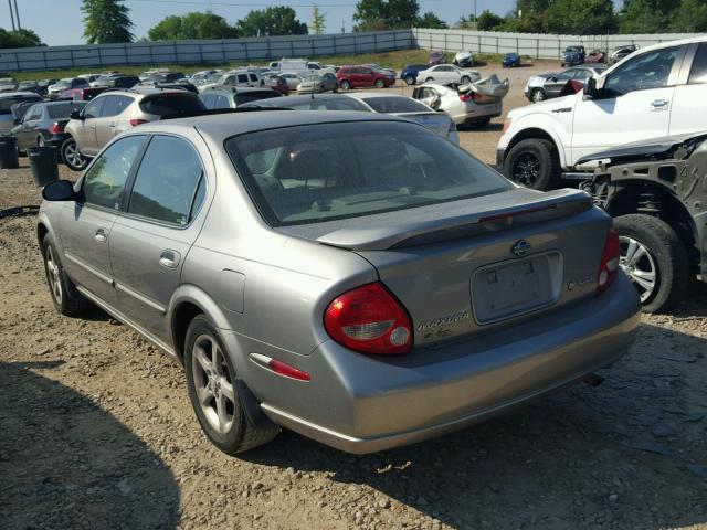 JN1CA31A11T304914 - 2001 NISSAN MAXIMA GXE SILVER photo 3