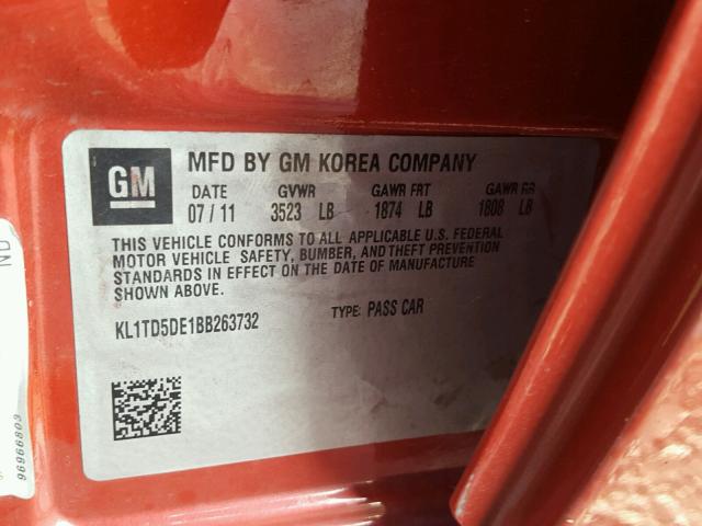 KL1TD5DE1BB263732 - 2011 CHEVROLET AVEO LS RED photo 10