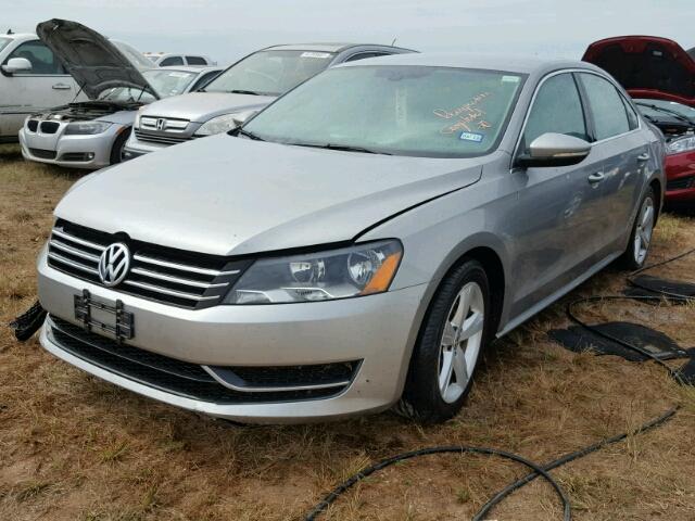 1VWBH7A37CC084997 - 2012 VOLKSWAGEN PASSAT SILVER photo 2