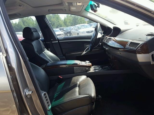 WBAHL83596DT02353 - 2006 BMW 750 I GRAY photo 5