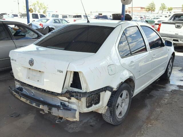 3VWSP69M32M062048 - 2002 VOLKSWAGEN JETTA GLS WHITE photo 4