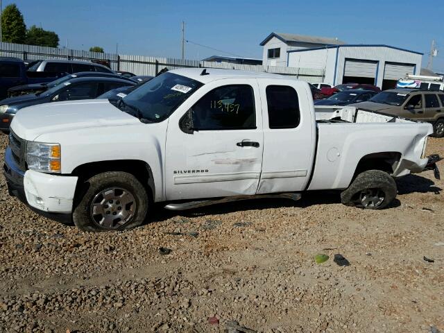 1GCSCSE09AZ119361 - 2010 CHEVROLET SILVERADO WHITE photo 9