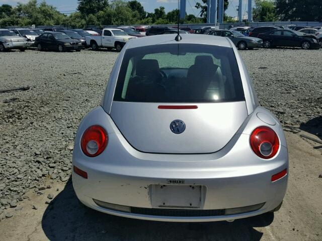 3VWRW31C26M422113 - 2006 VOLKSWAGEN NEW BEETLE 银色 照片 10