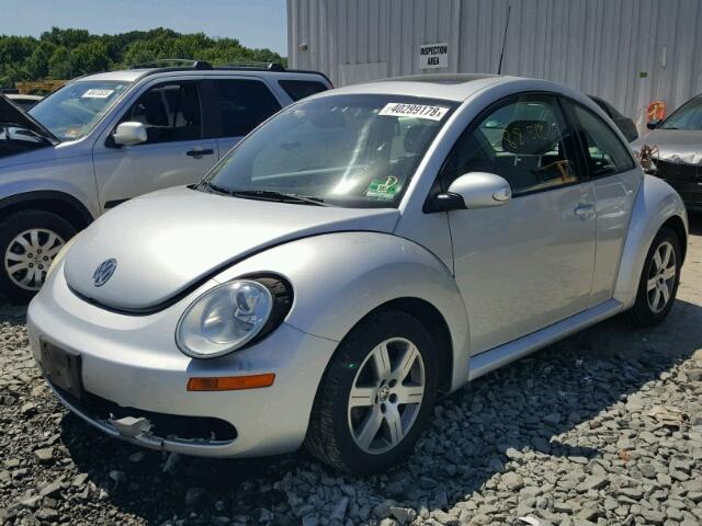 3VWRW31C26M422113 - 2006 VOLKSWAGEN NEW BEETLE 银色 照片 2