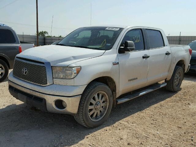 5TFEY5F14CX129057 - 2012 TOYOTA TUNDRA WHITE photo 2